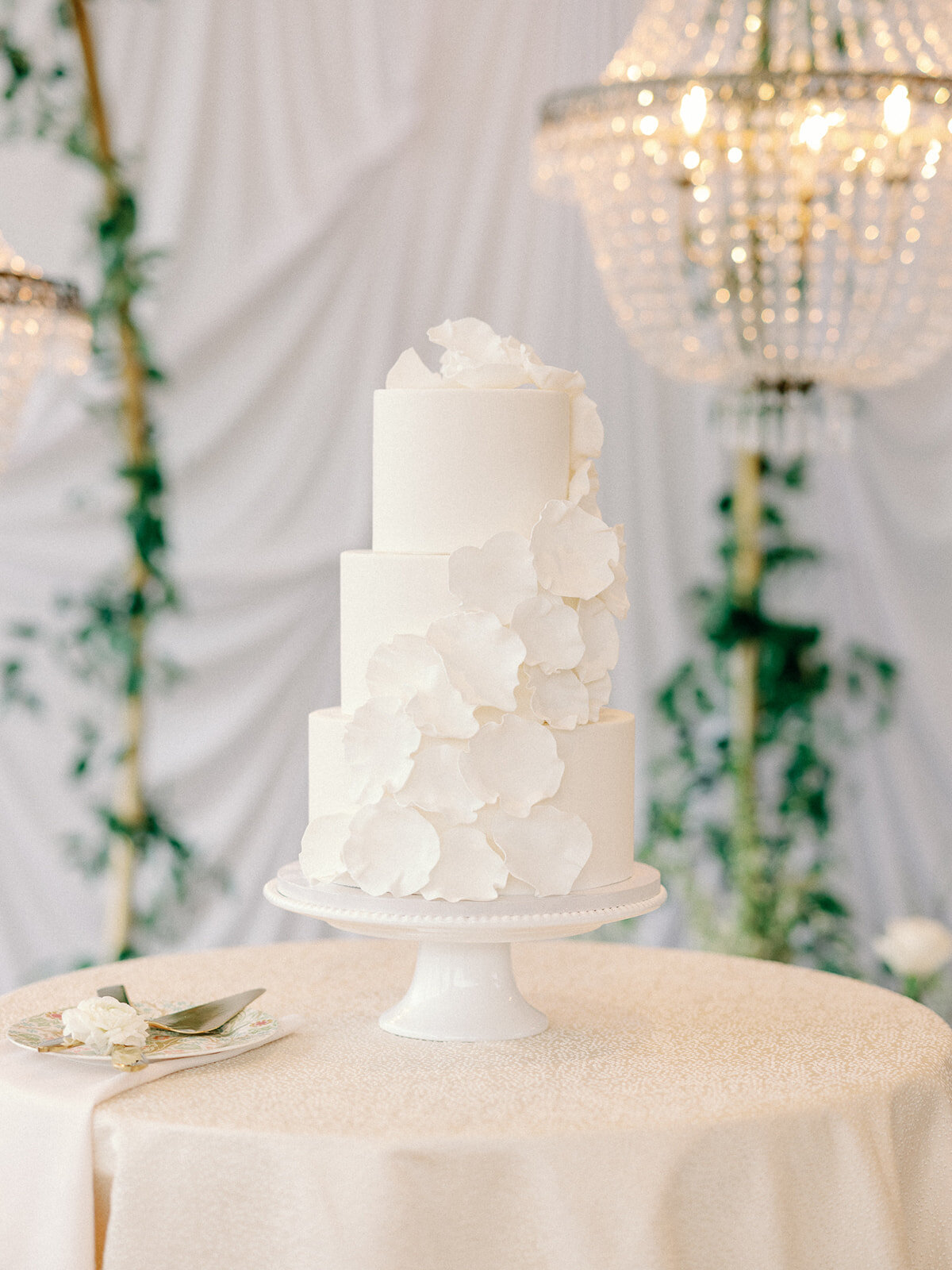 Wedding-Flowers-Michigan-Midwest-Venue3Two-Detroit (1)