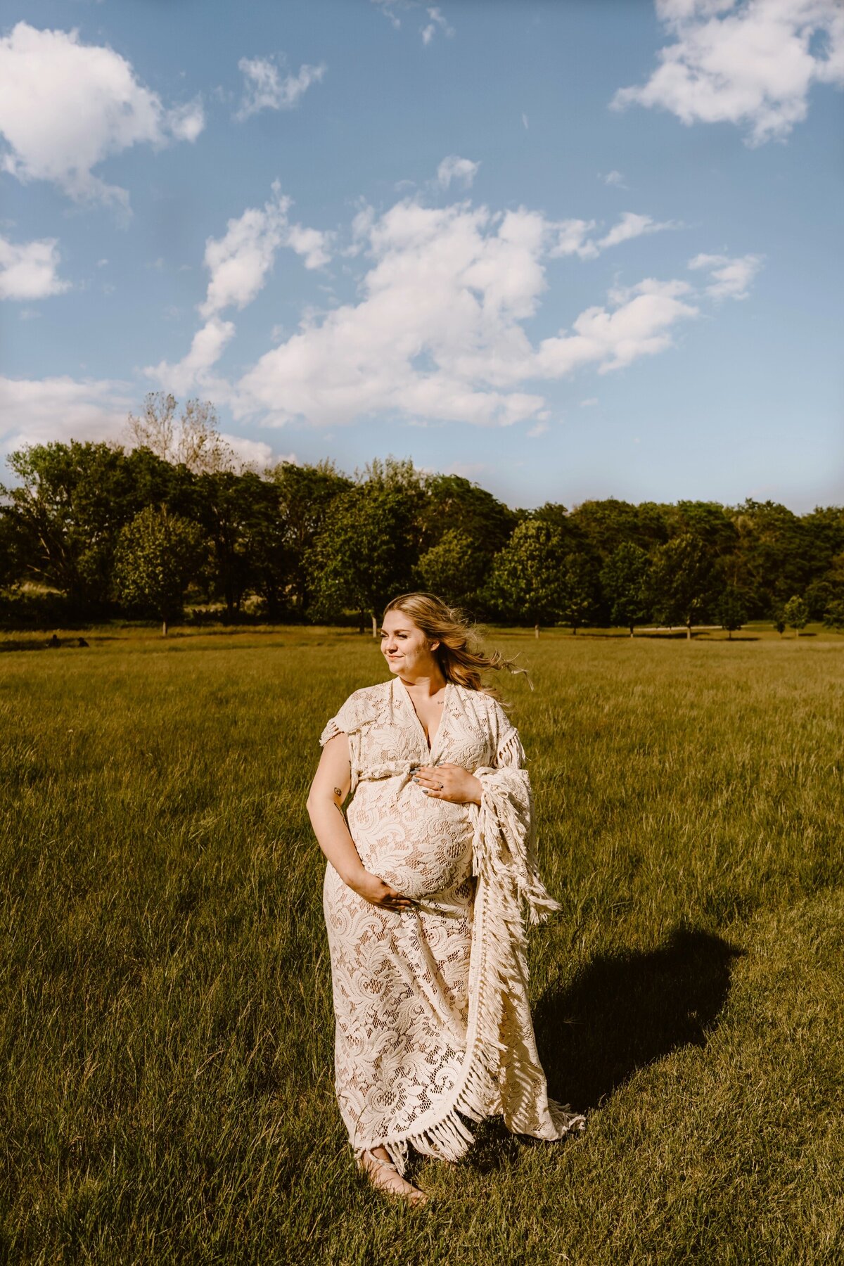 sunny-field-maternity-session-ada-hayden-heritage-park-ames-iowa-storyteller-collective-photo-co