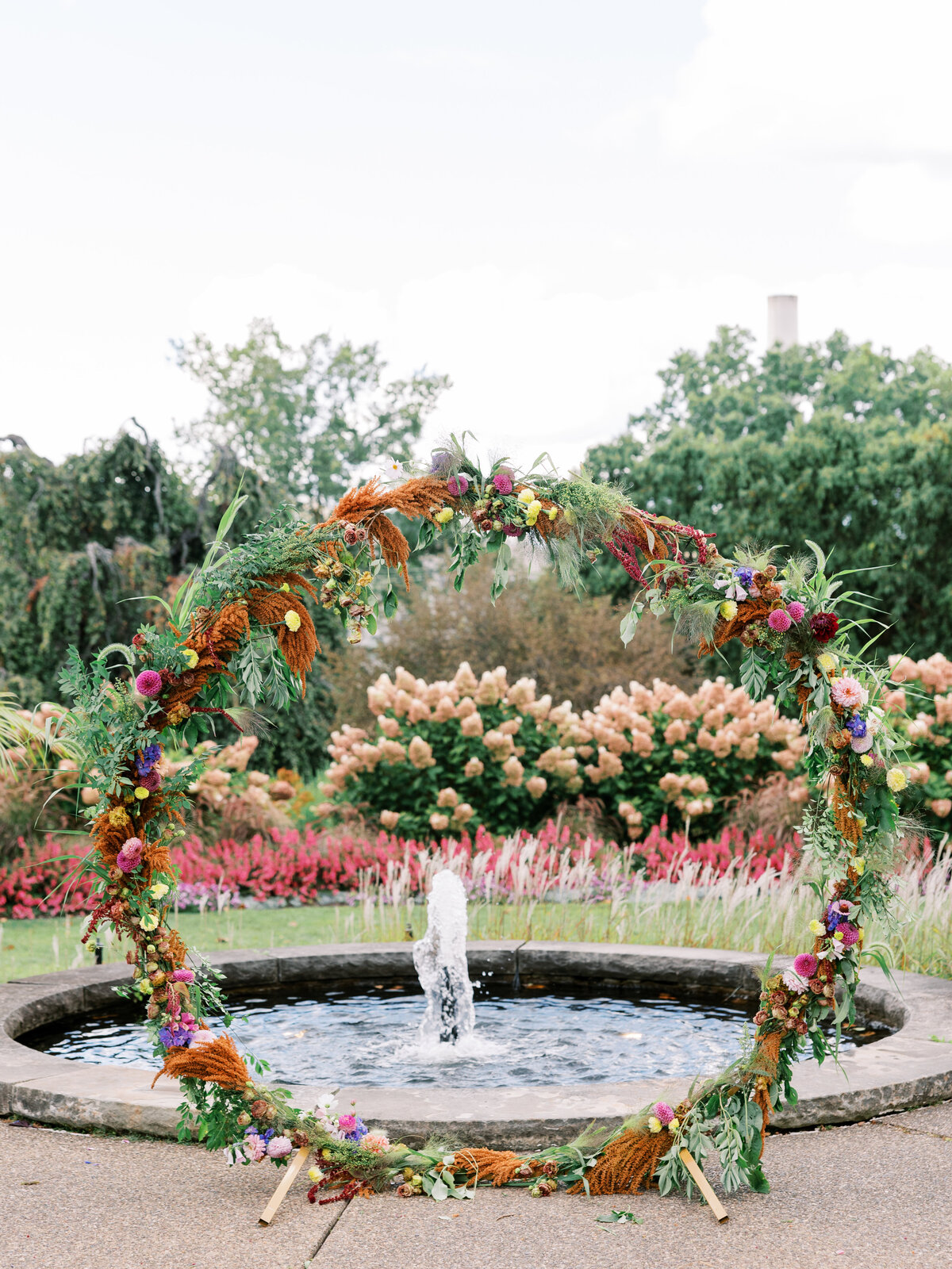 pittsburgh-wedding-photographer-phipps-botanic-gardens-conservatory-wedding-outdoor-lgbtq-luxury-photography-light-and-airy28