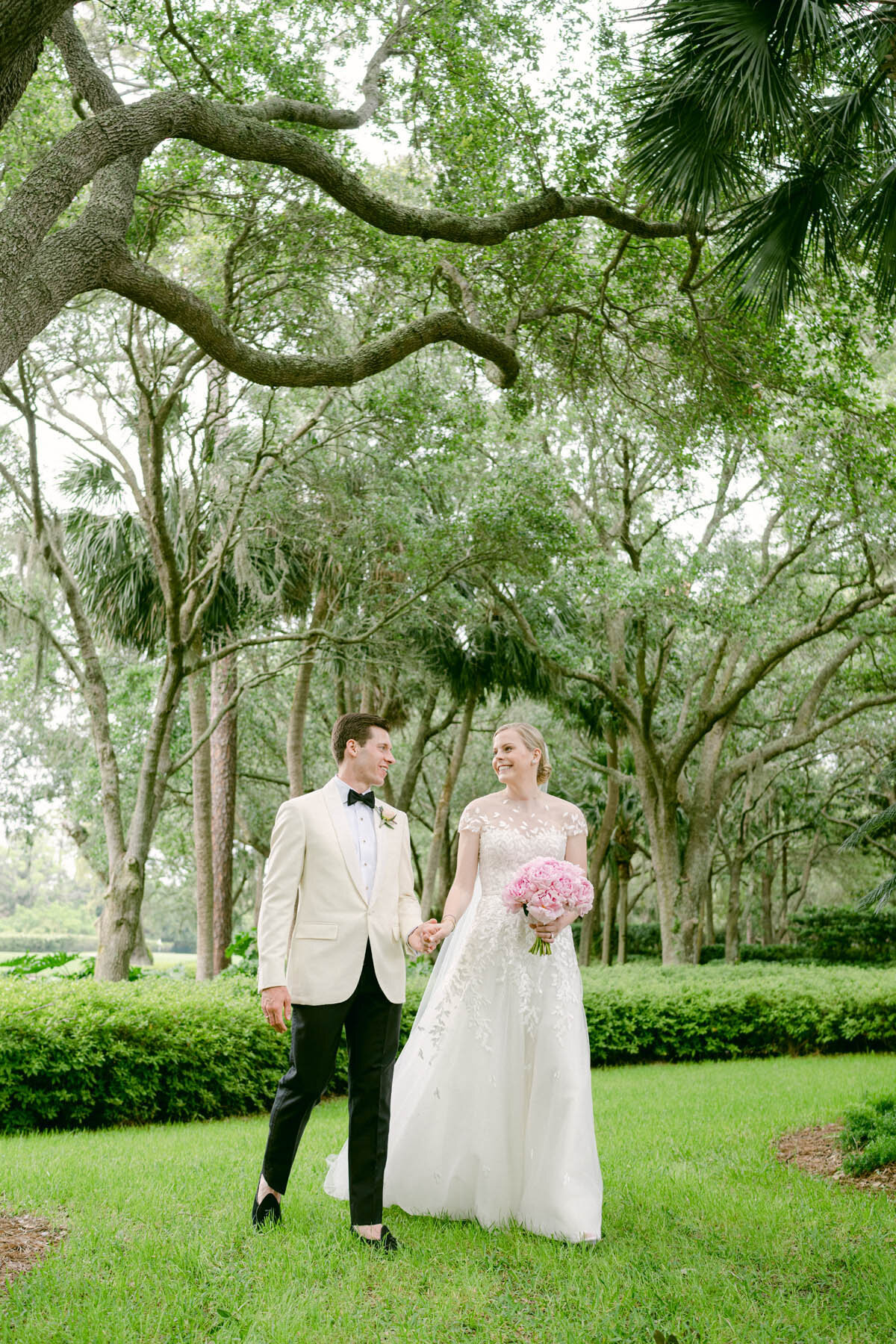 Savannah-Georgia-wedding-planner-luxury-colorful-fun-event-kelli boyd photography0043