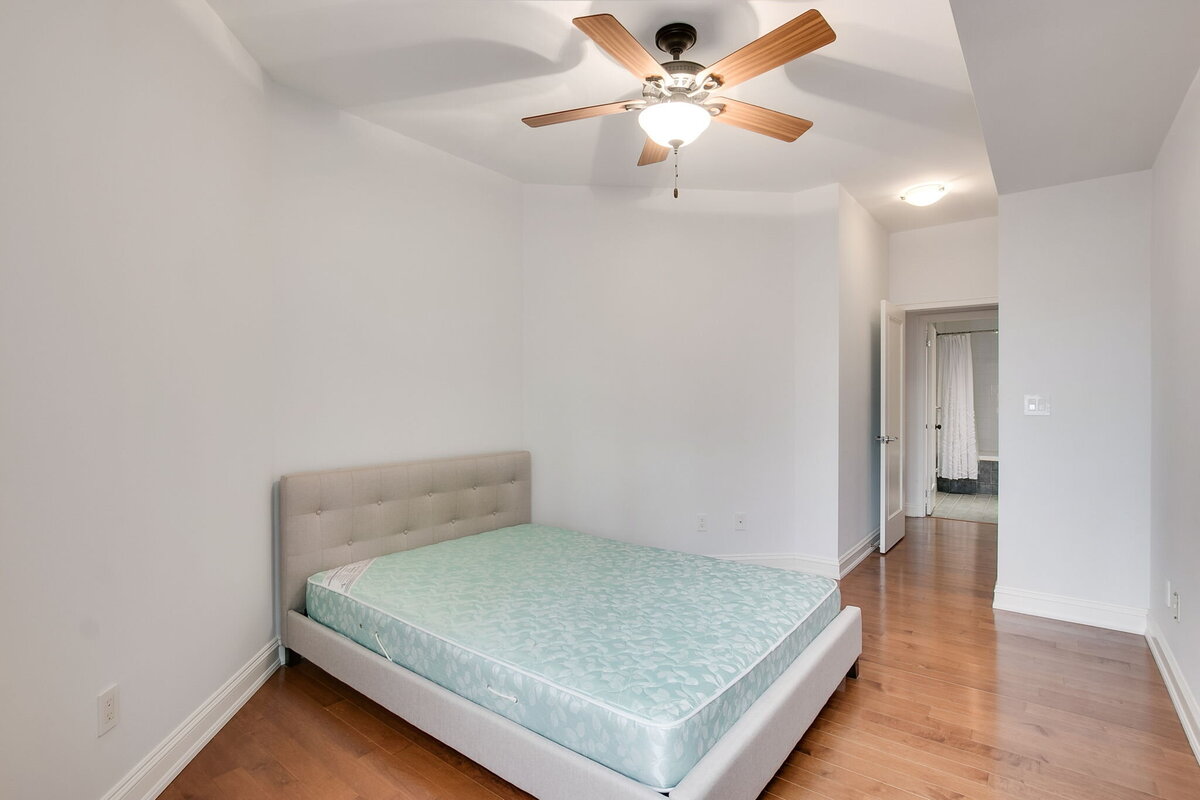 23-web-or-mls-26_002_Primary Bedroom