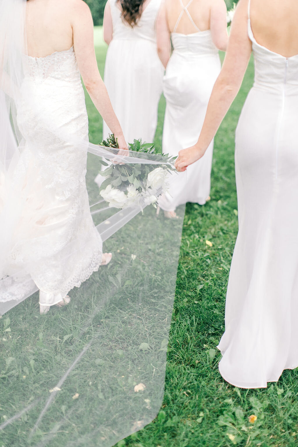 toronto-wedding-soft-airy-photographer-richelle-hunter-anna-rob-elsie-perrin-292