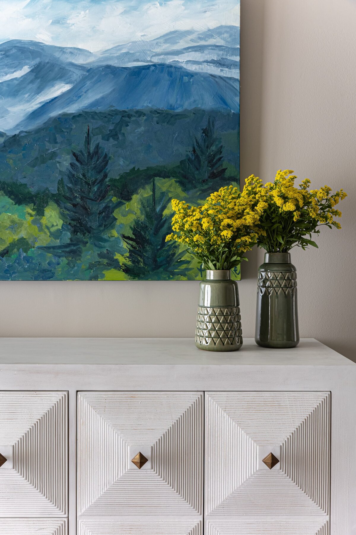 melinda chesson interiors meadowood place yellow flowers on table