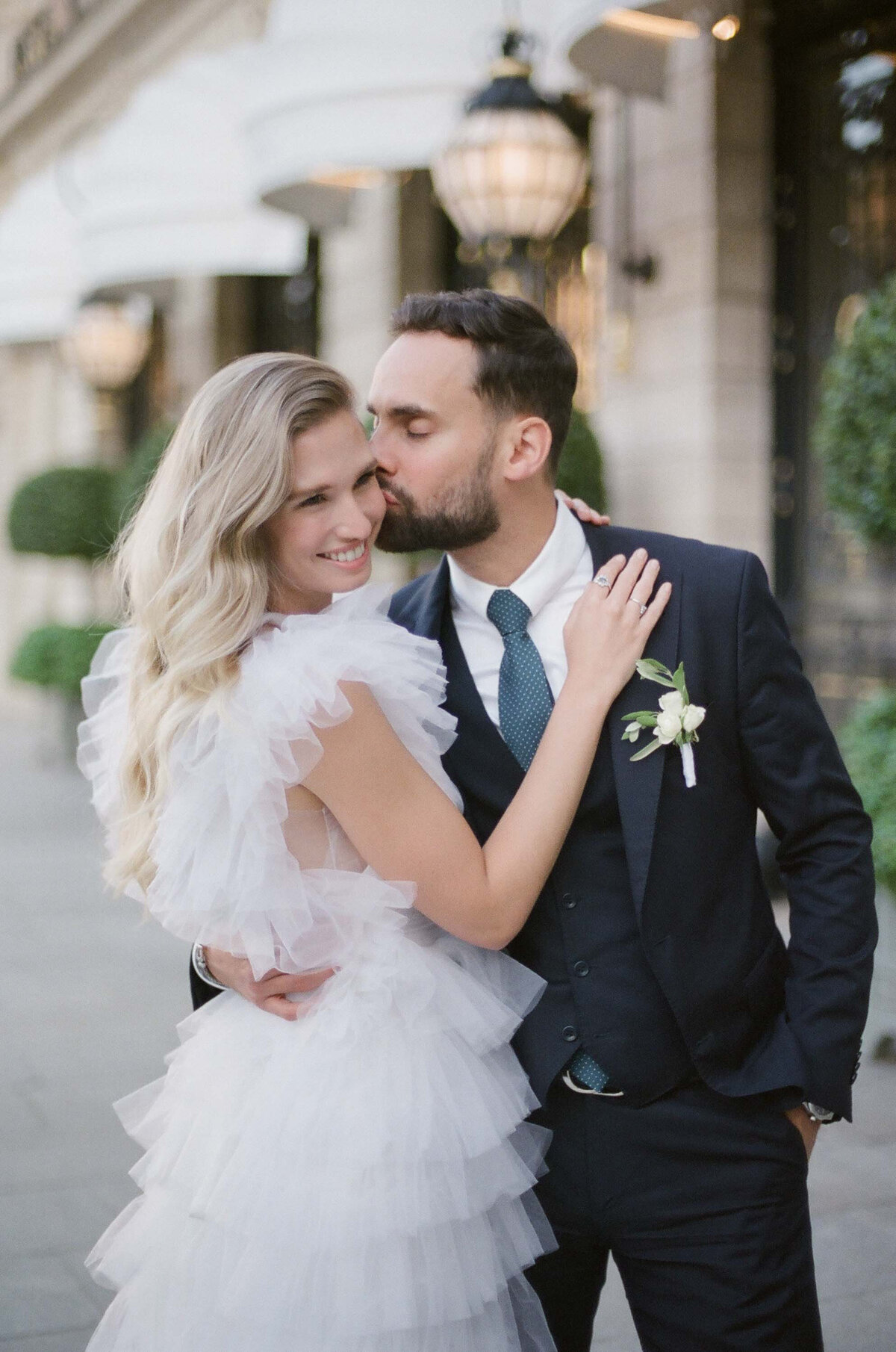 Anna_Grinets_Photography_Paris_Wedding_Photographer_Ritz_Paris_Eiffel_Tower_Destination_Wedding_00038