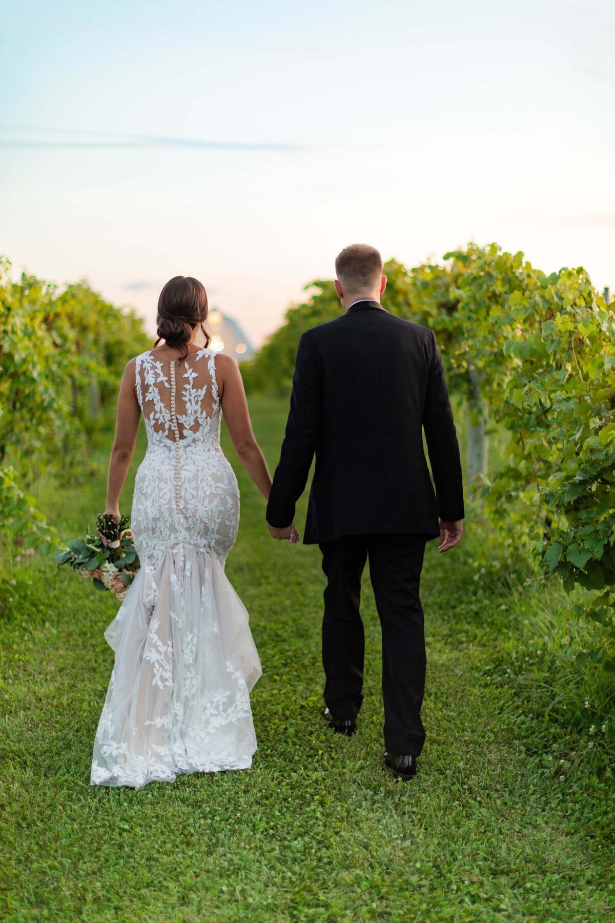 Couple-at-providence-vineyard6