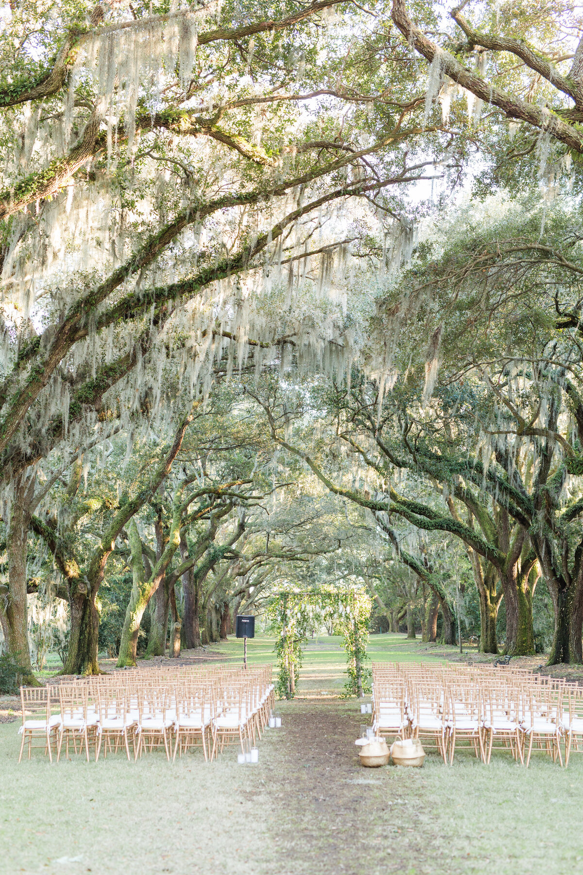 OutdoorBlackTieLegareWaringHouseWedding-93