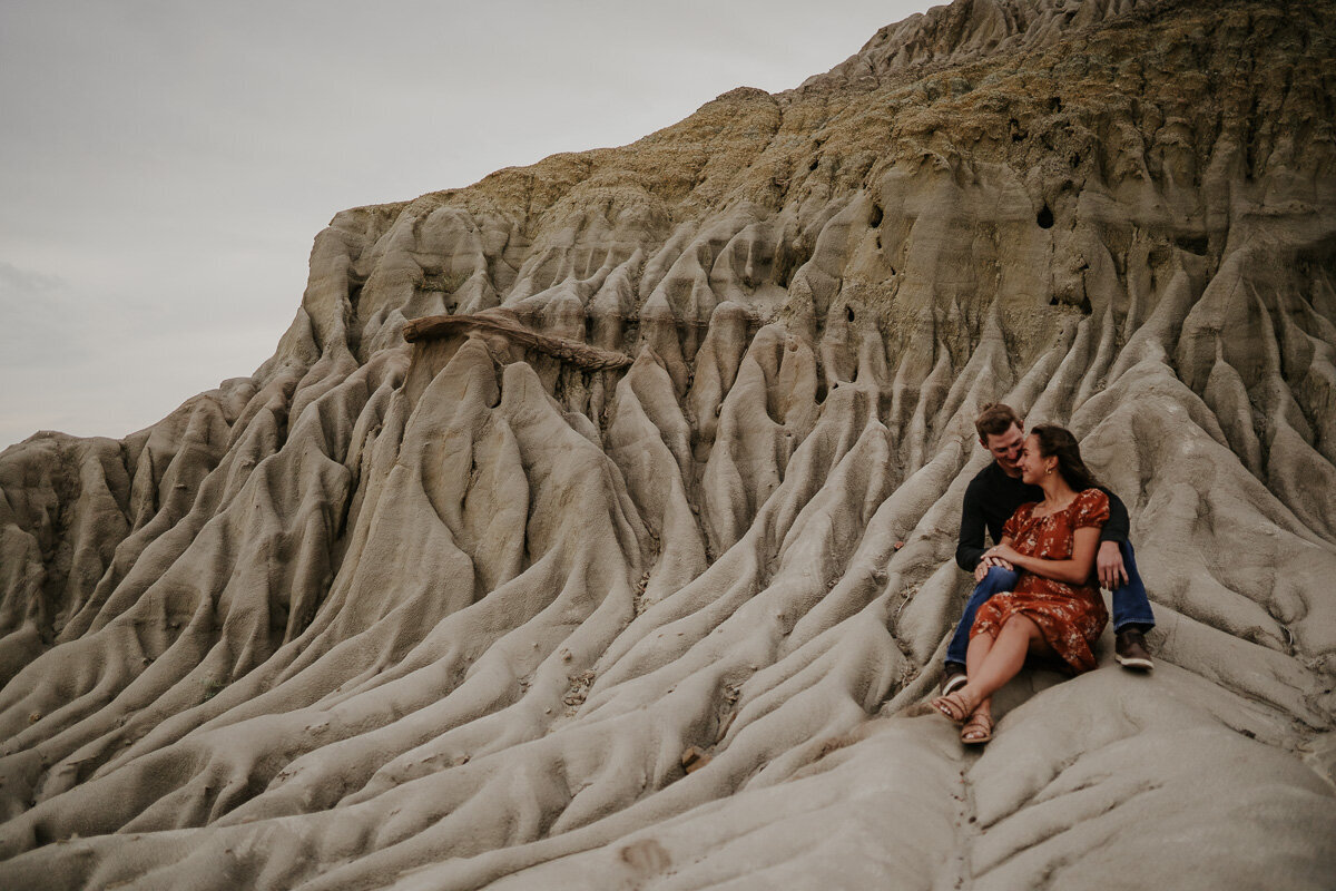 lumy+co_badlands-local-buffalo-jump-engagement-photographer-24