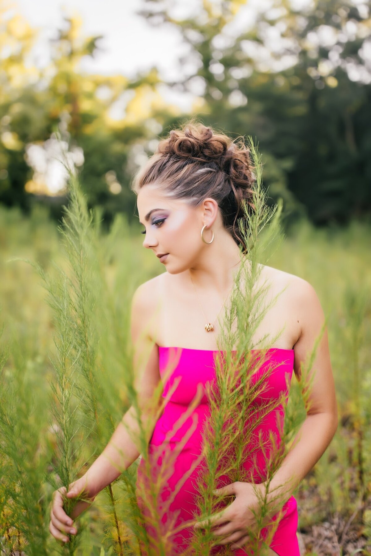 est Mt. Pleasant senior portrait photographer, get senior photos taken in Charleston, professional senior portraits french quarters