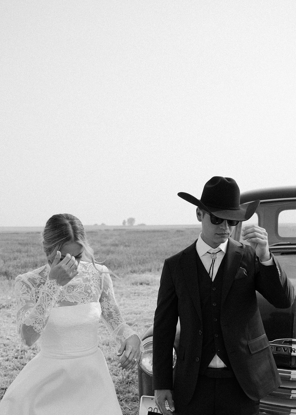 presley-gray-photo-Deerlodge-rustic-western-Montana-wedding-4086