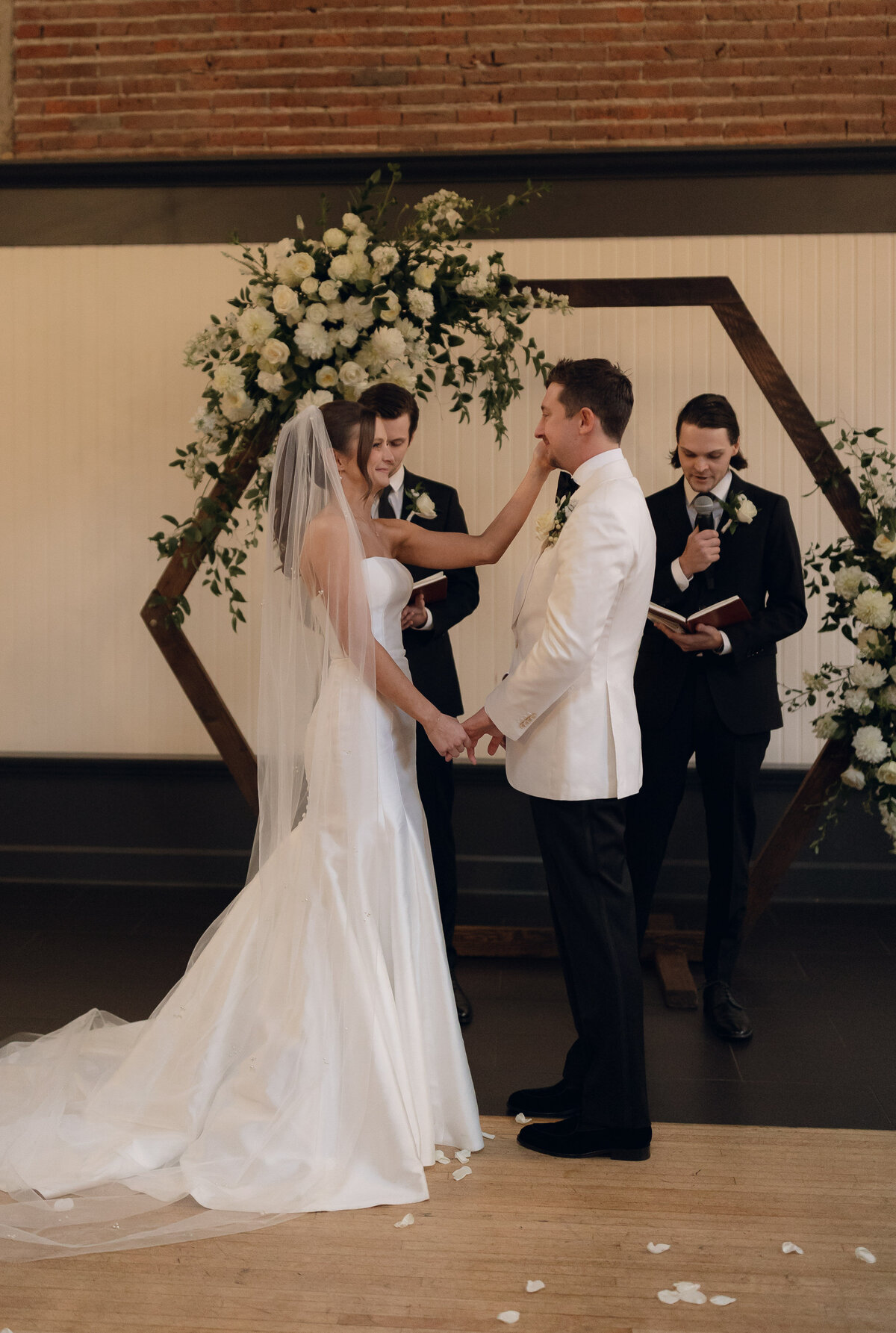 the-evergreen-portland-oregon-wedding-ceremony-109