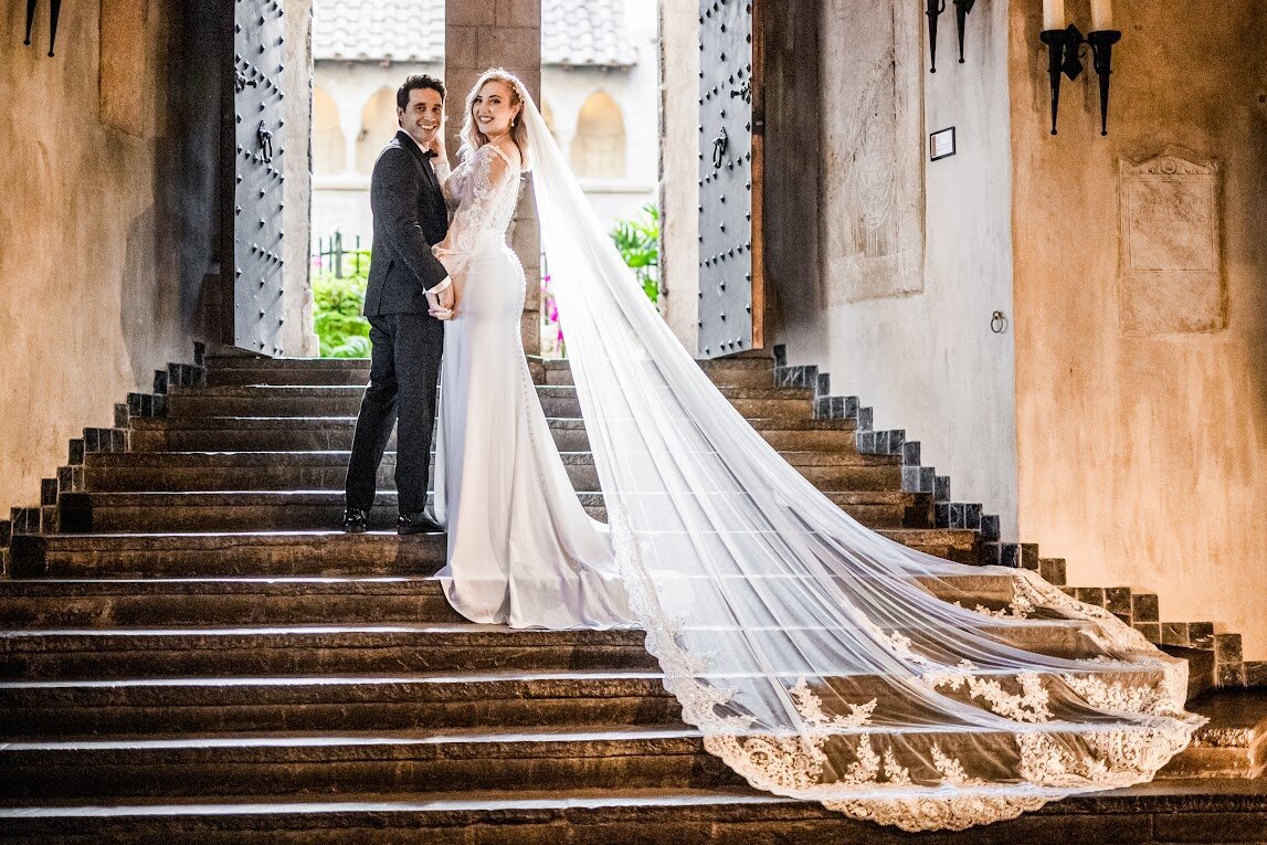 Wedding_Couple_Bride_Groom_Veil
