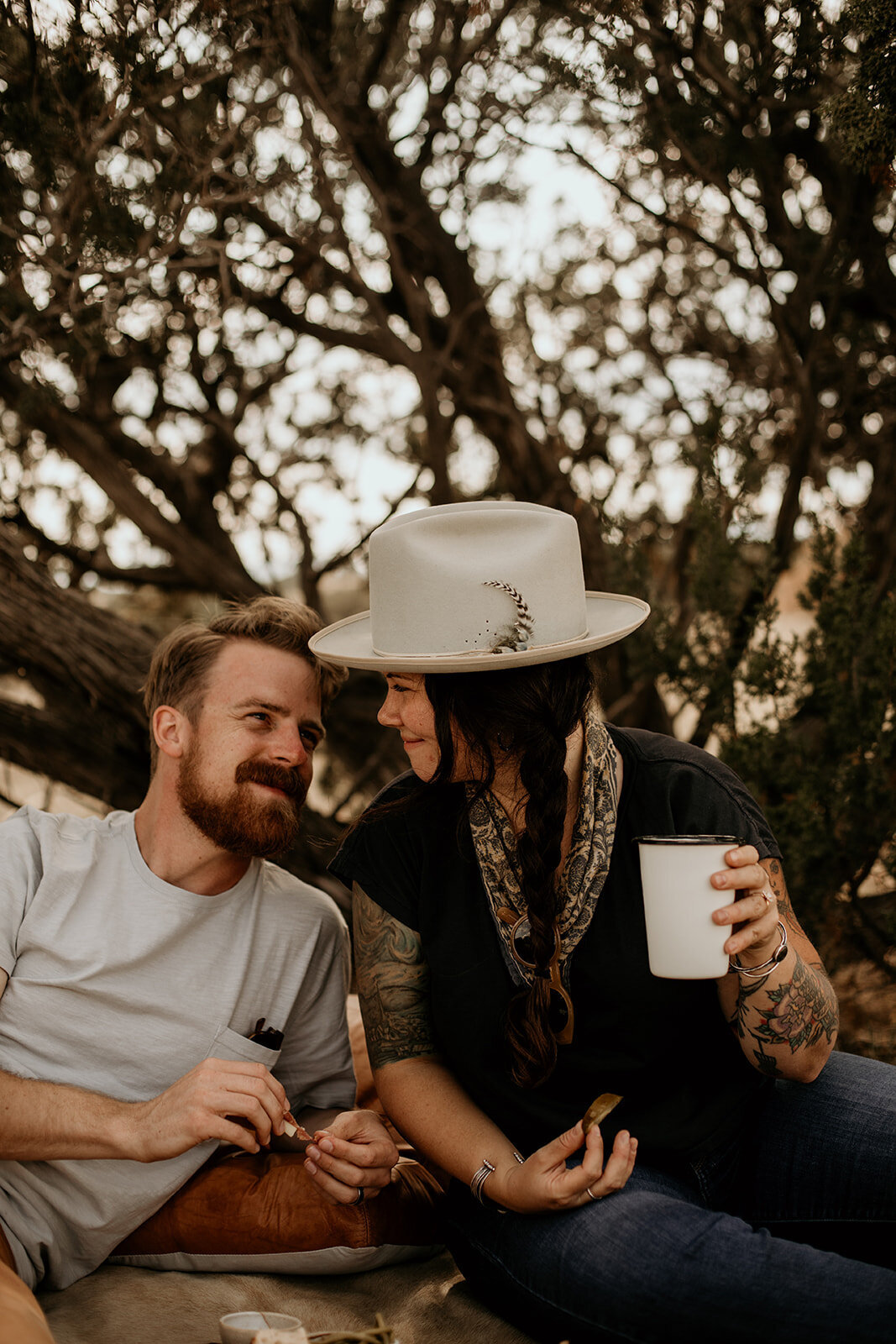 santa-fe-new-mexico-horseback-riding-engagement-photos (37)