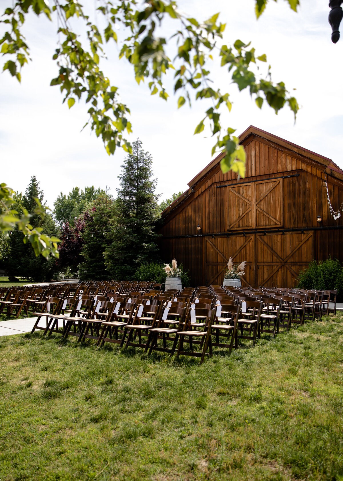 05282023_Emily+ZachWedding_GraceBarnCA_AnjaJensenPhotography-386