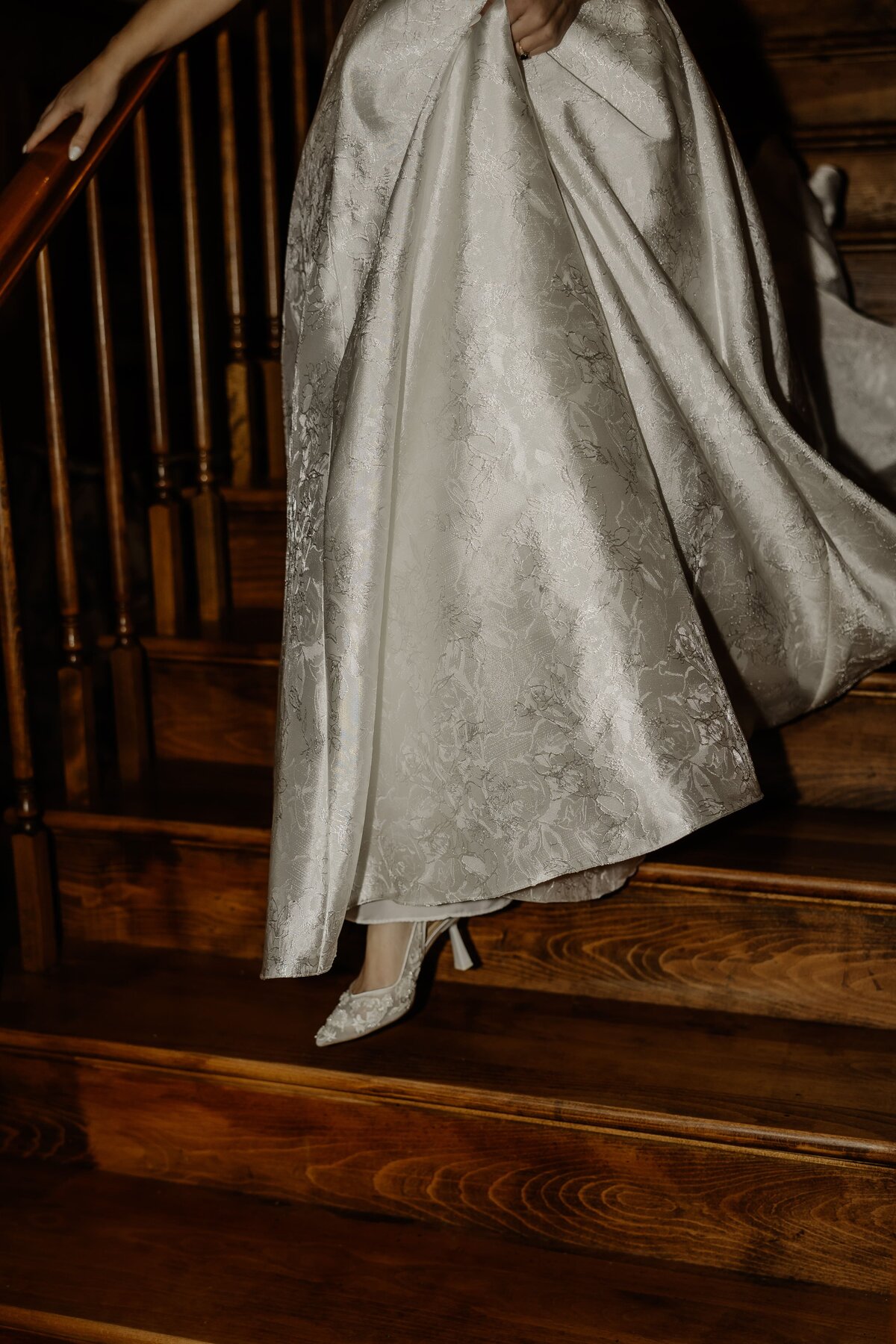 rainy-wedding-conrad-mansion-8