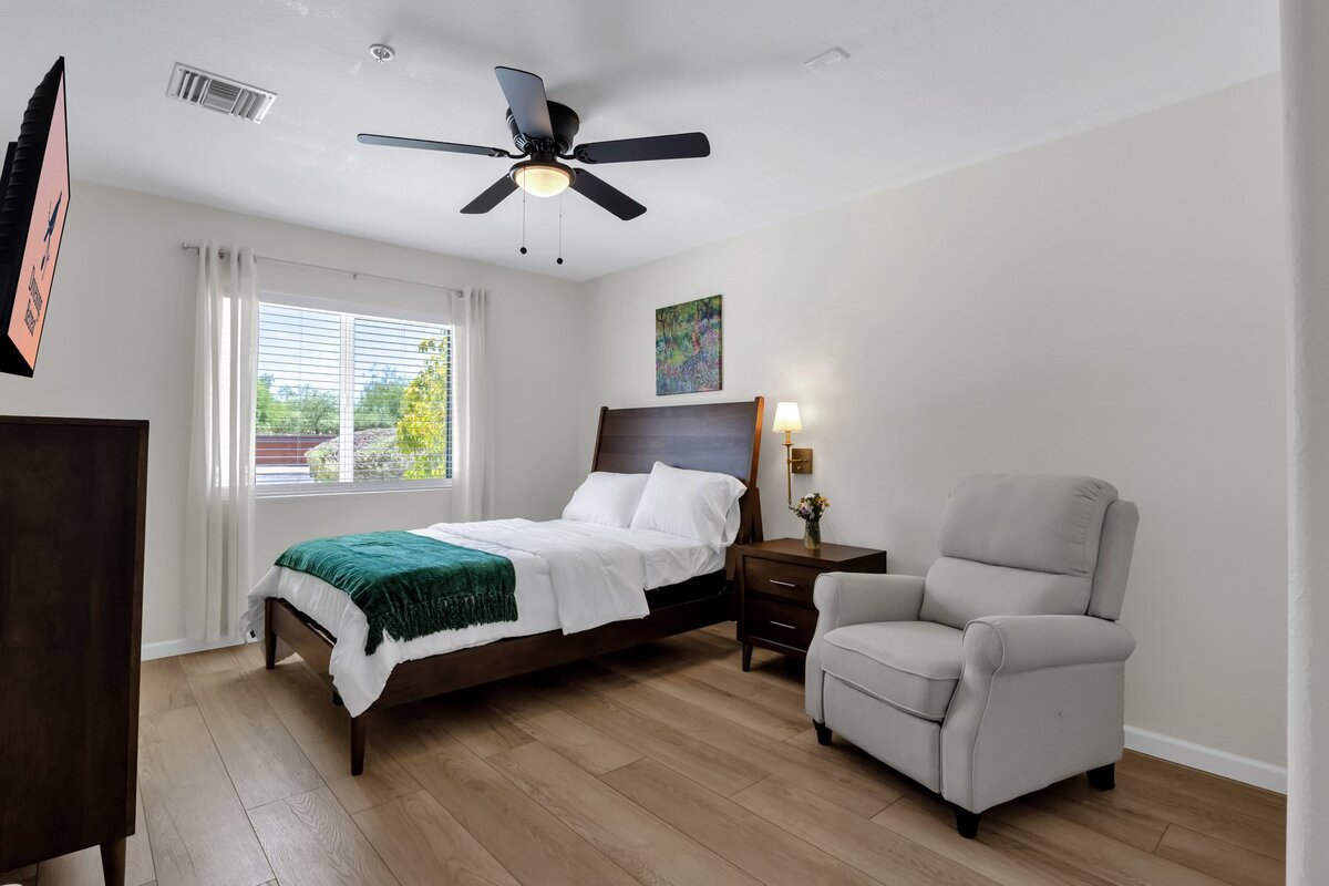 38-web-or-mls-17814-n-56th-st