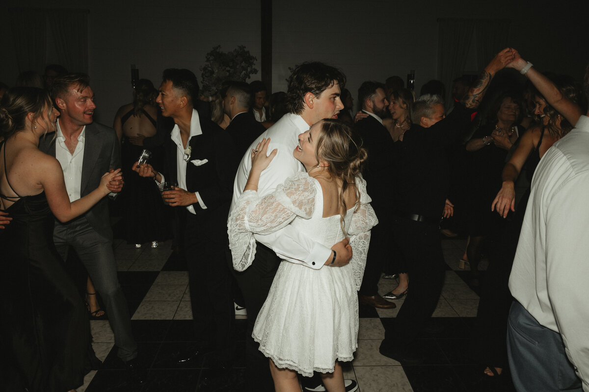natalieandgarrettweddingar_emilyarwinephotography-319
