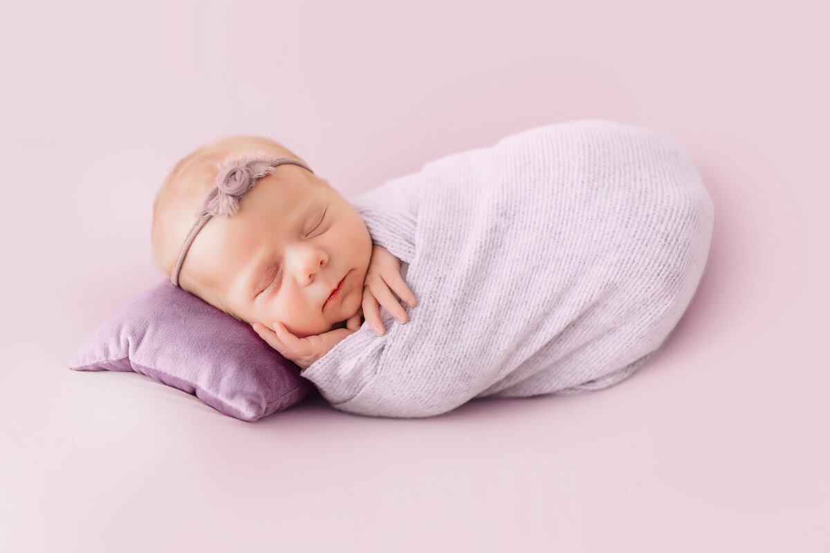 newborn photographer canal fulton ohio