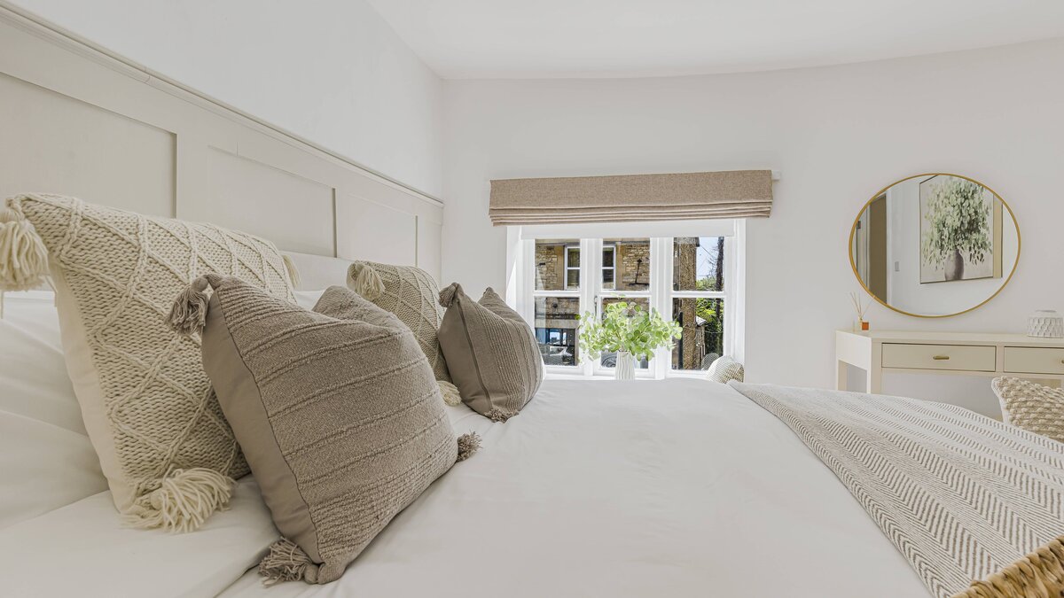 The Hideaway: Luxury 2 Bedroom Cottage
