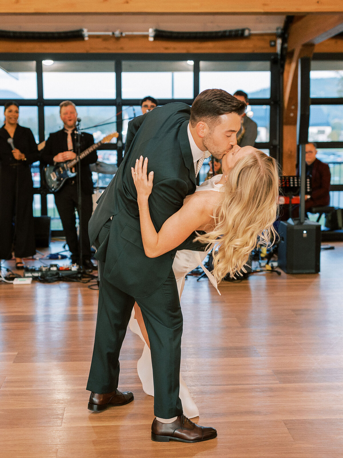 AnnaandAnthonyweddinghighlightEsraYPhotography-127
