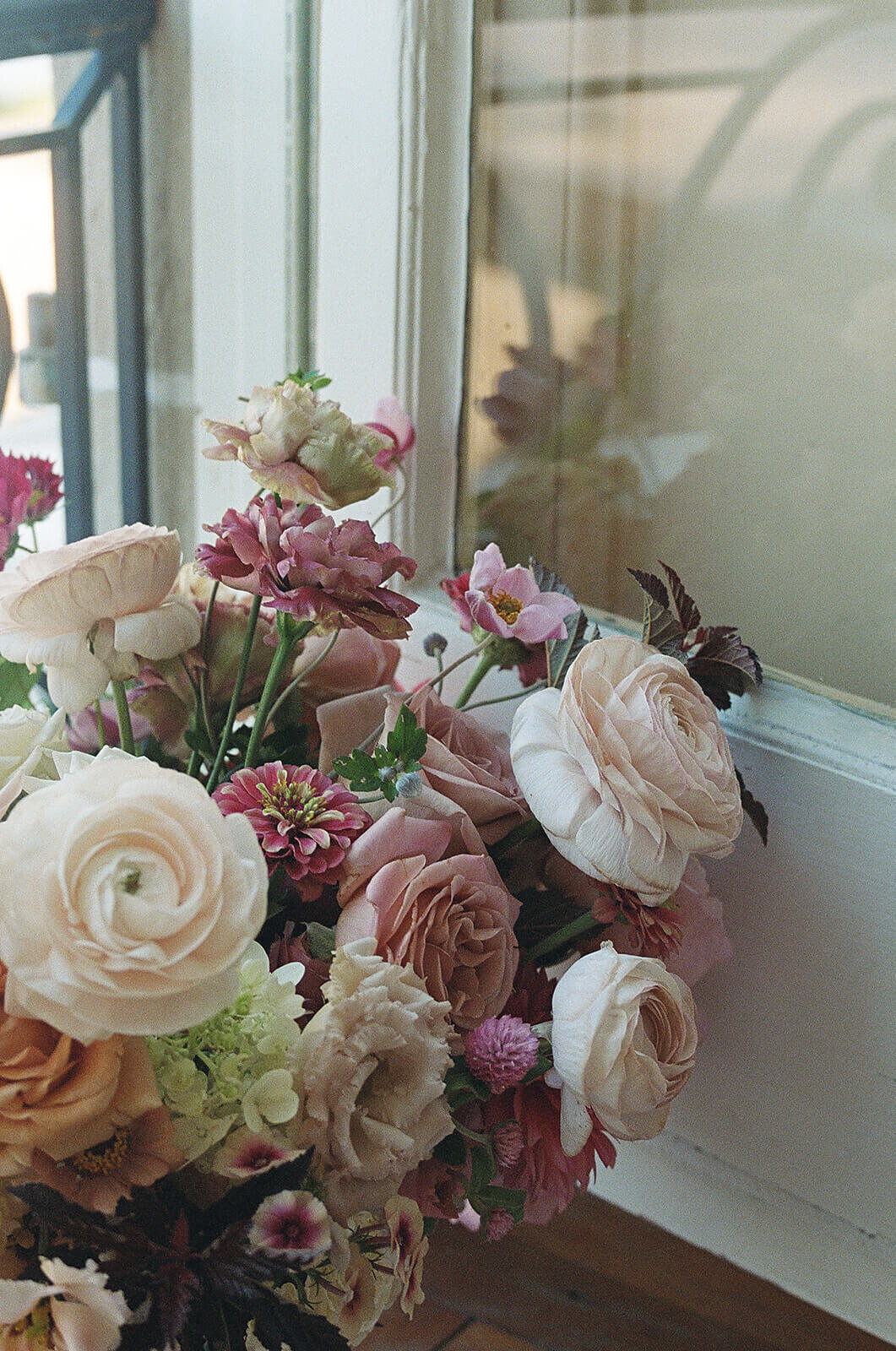 glen-manor-house-summer-wedding-florals-14