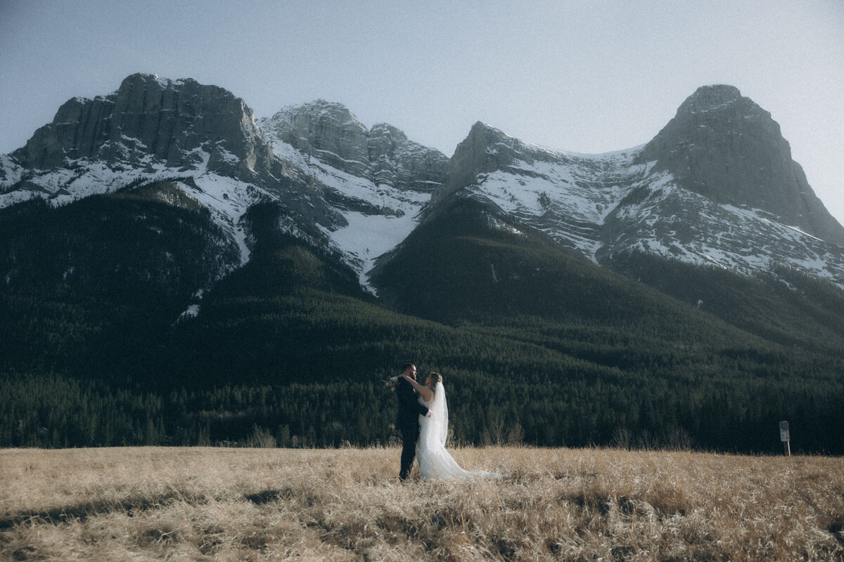 vpc-canmore-spring-elopement-78