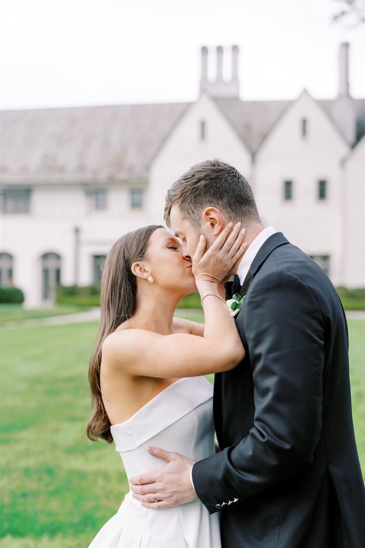 Cherokee Town & Country Club Wedding Photos - 18