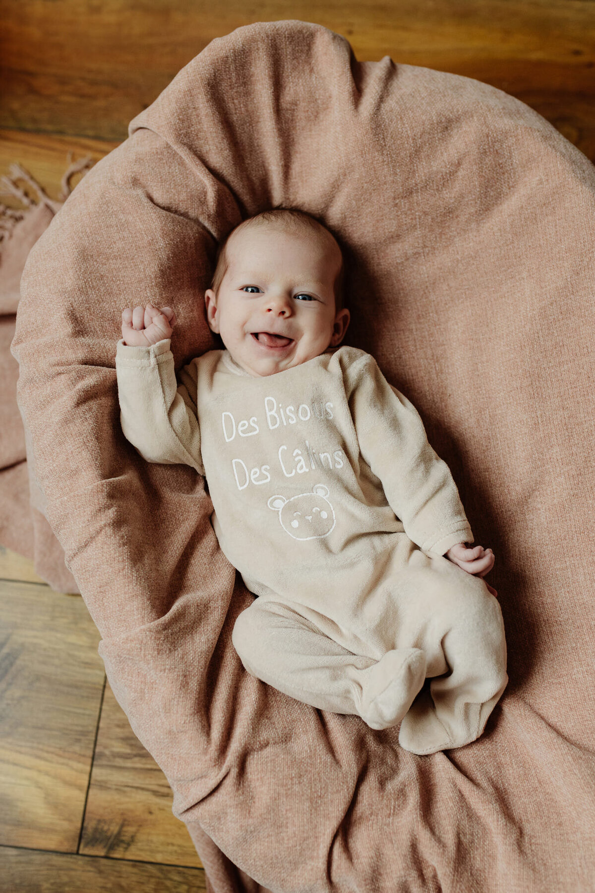 Irene-seance-naissance-rhone-sourire