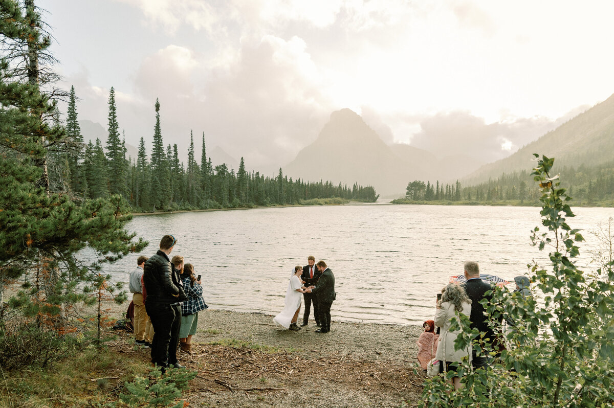 glacier_national_park_montana_elopement_wedding_photographer_17