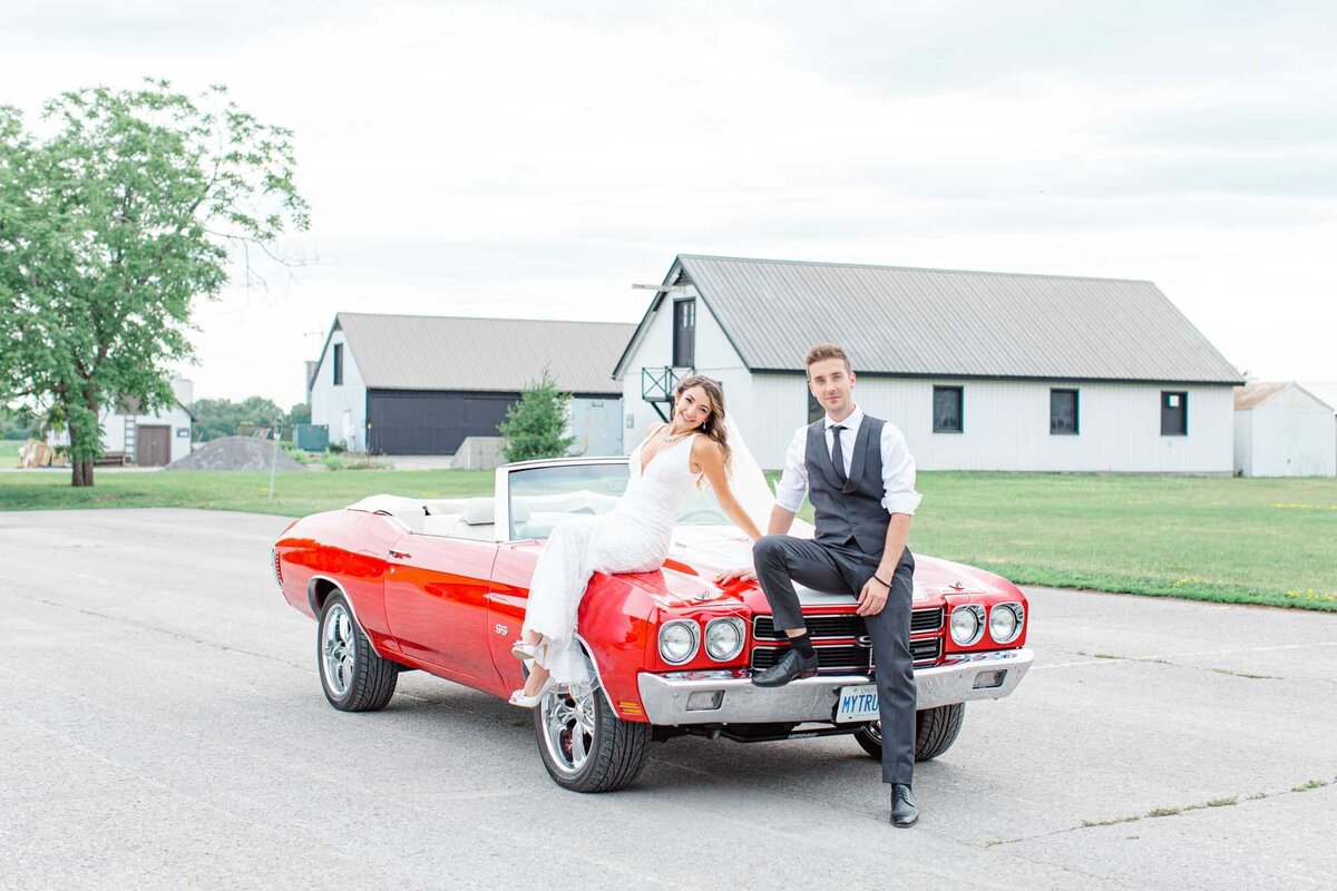 fun-energetic-wedding-st-elias-cathedral-grey-loft-studio-ottawa-photographer-160