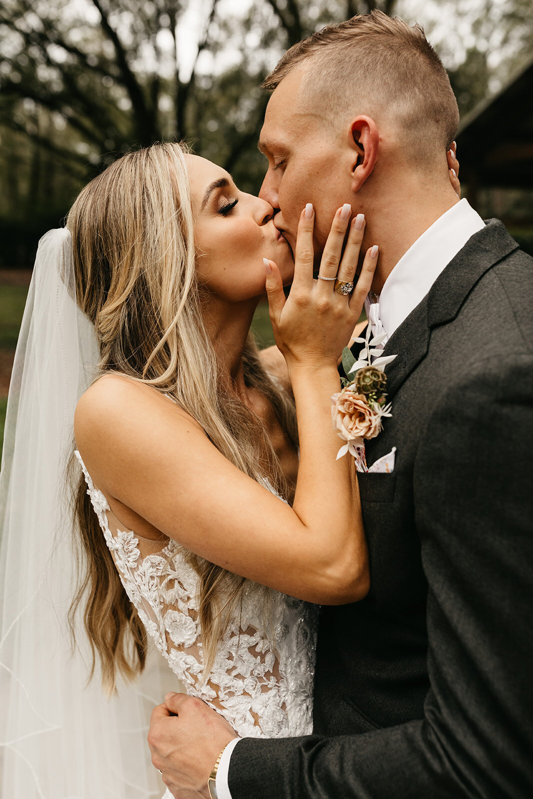 Meghan_Caeleb_Wedding_Wearethebowsers-566