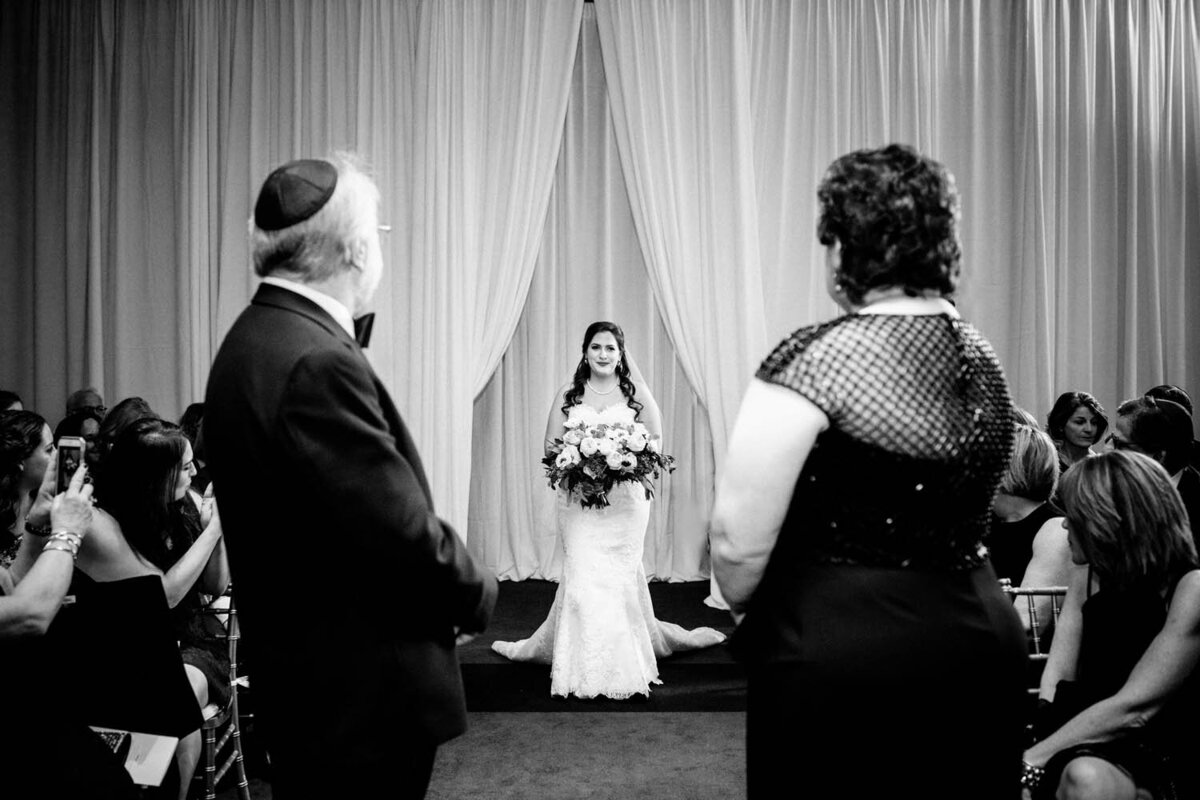 epic-bride-entrance-hotel-van-zandt