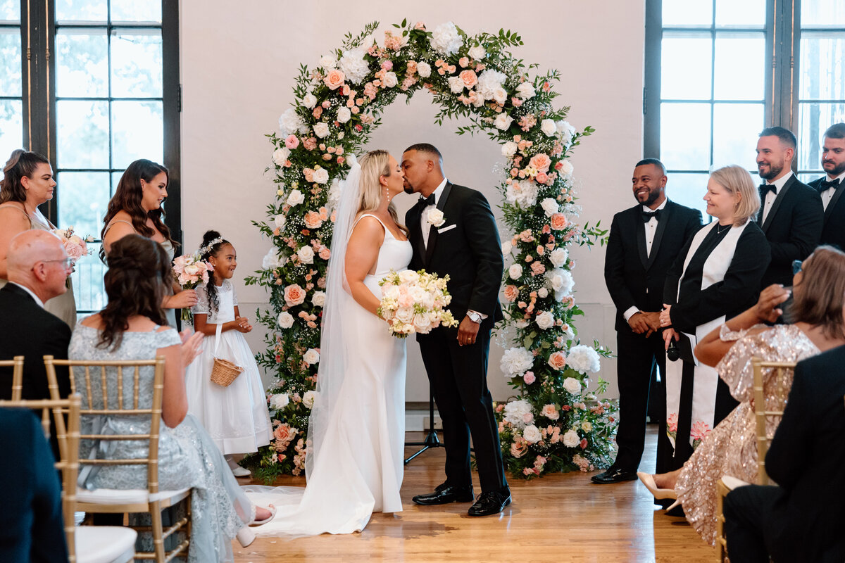 Jecee & Yoniel - Huntington Valley Country Club - Portraits 386