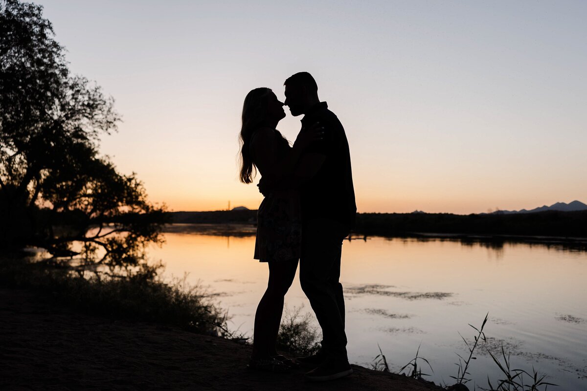 Affordable-Engagement-Photographer-Coon-Bluff1107