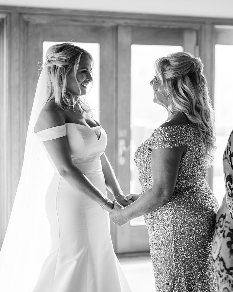 stein-eriksen-lodge-july-summer-park-city-mountain-wedding-pepper-nix-2212-1125bw