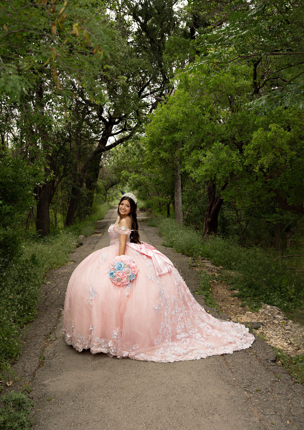 quinceanerateendancenewbabybestphotographertudiofamilybirthdaynewbornboyamilynewborngirlfirstbirthdayportraiturephotographystudioportraitsnewborngirlboyfamilyEvaMaganaPhotographychildphotographer (3 of 10)