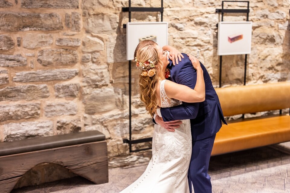 Eric Vest Photography - Nicollet Island Pavilion Wedding (24)