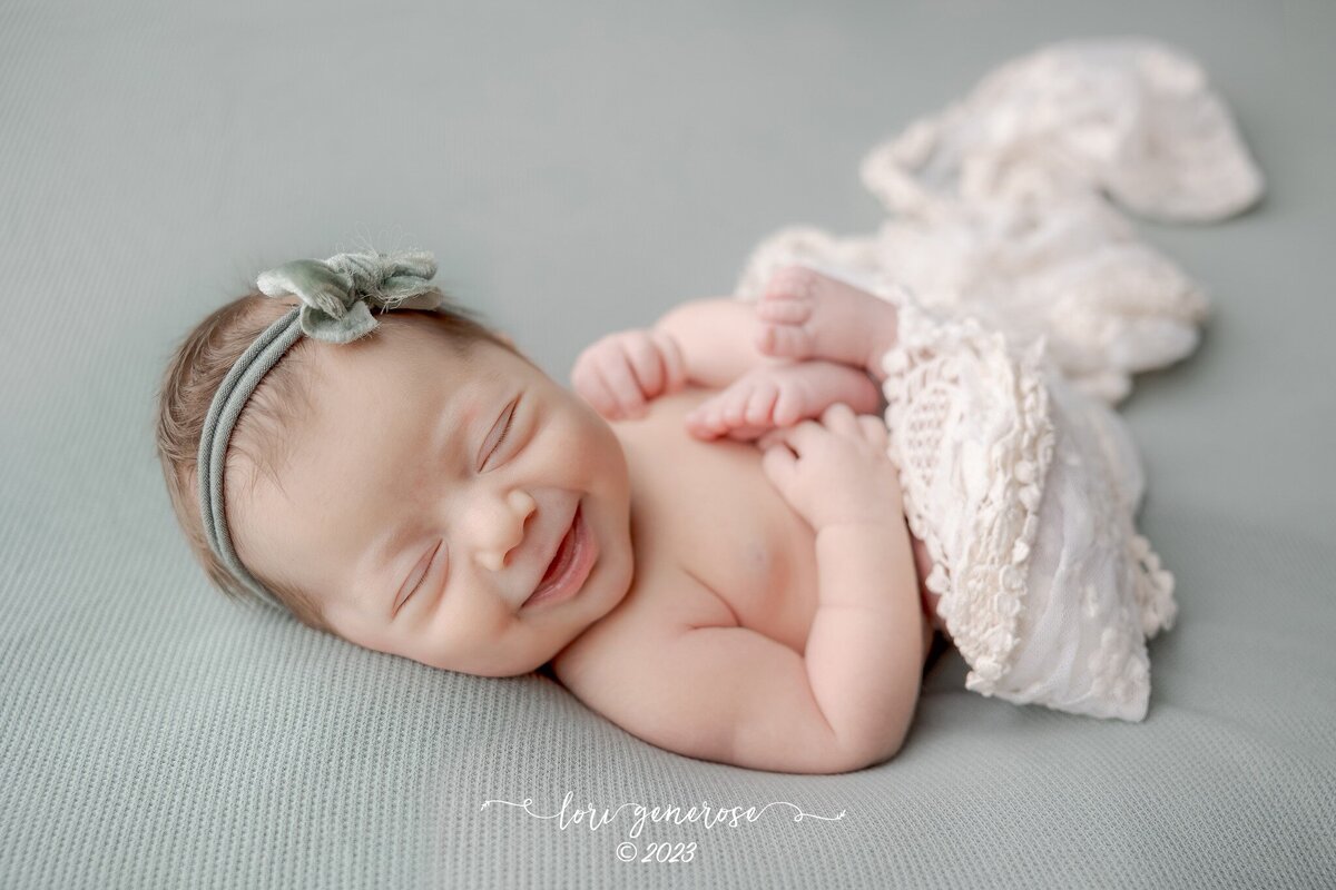 lehigh-valley-photographer-lori-generose-lg-photography-newborn-girl-alburtis-pa