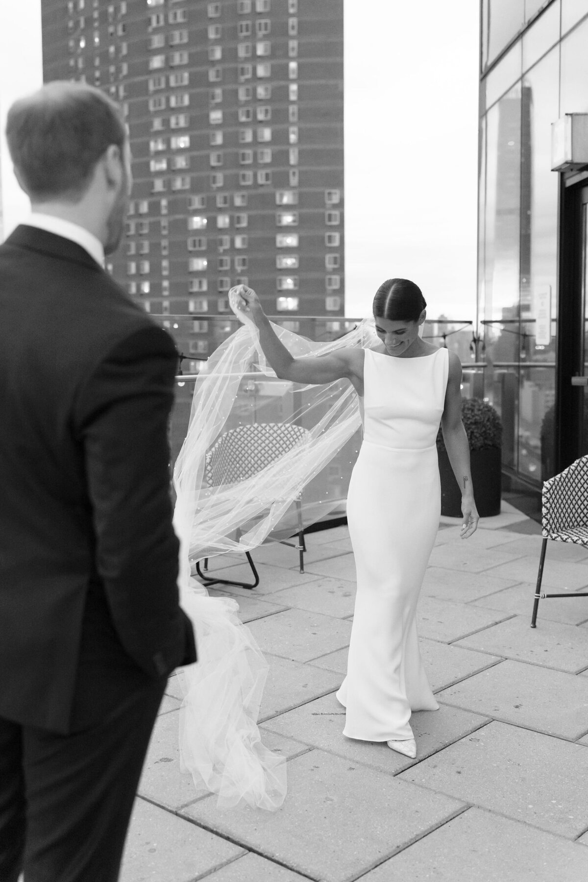NYC  Bride + Groom by Lisa Blanche Photography