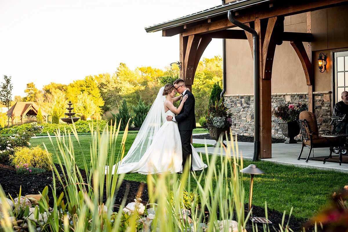 10_07_23_JeffreyAnnika-919