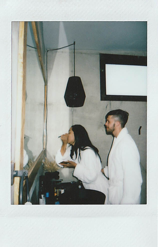 02PolaroidGettingReady_1