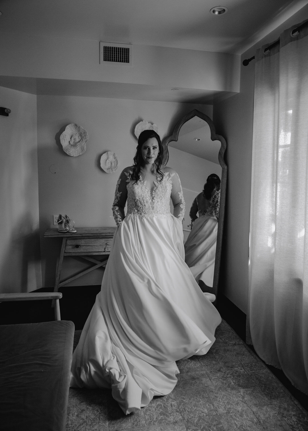 katherine-beth-photography-san-diego-wedding-photographer-ole-hanson-beach-house-wedding-san-clemente-wedding_0002-1
