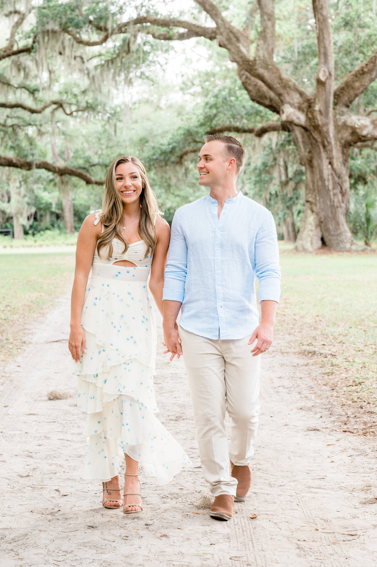 couple photo session in sea pines-4