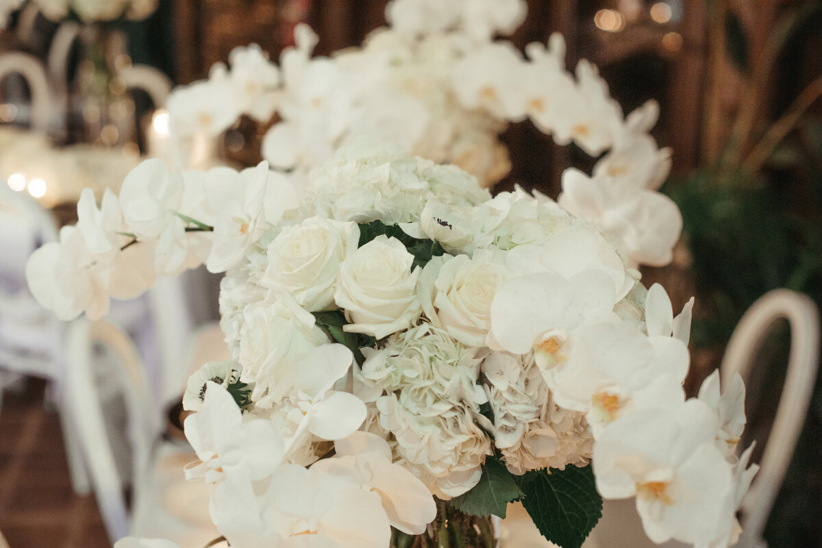 DC-Wedding-Planner-SG3-Events-Elegant Black-Tie-Wedding-in-Baltimore-Maryland - Black-And-White-Modern-Vintage-All-White-Wedding-Flowers-4