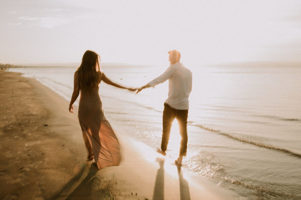 brooke-max-engagement-fall-autumn-wasaga-beach-sunset-barrie-lake-60