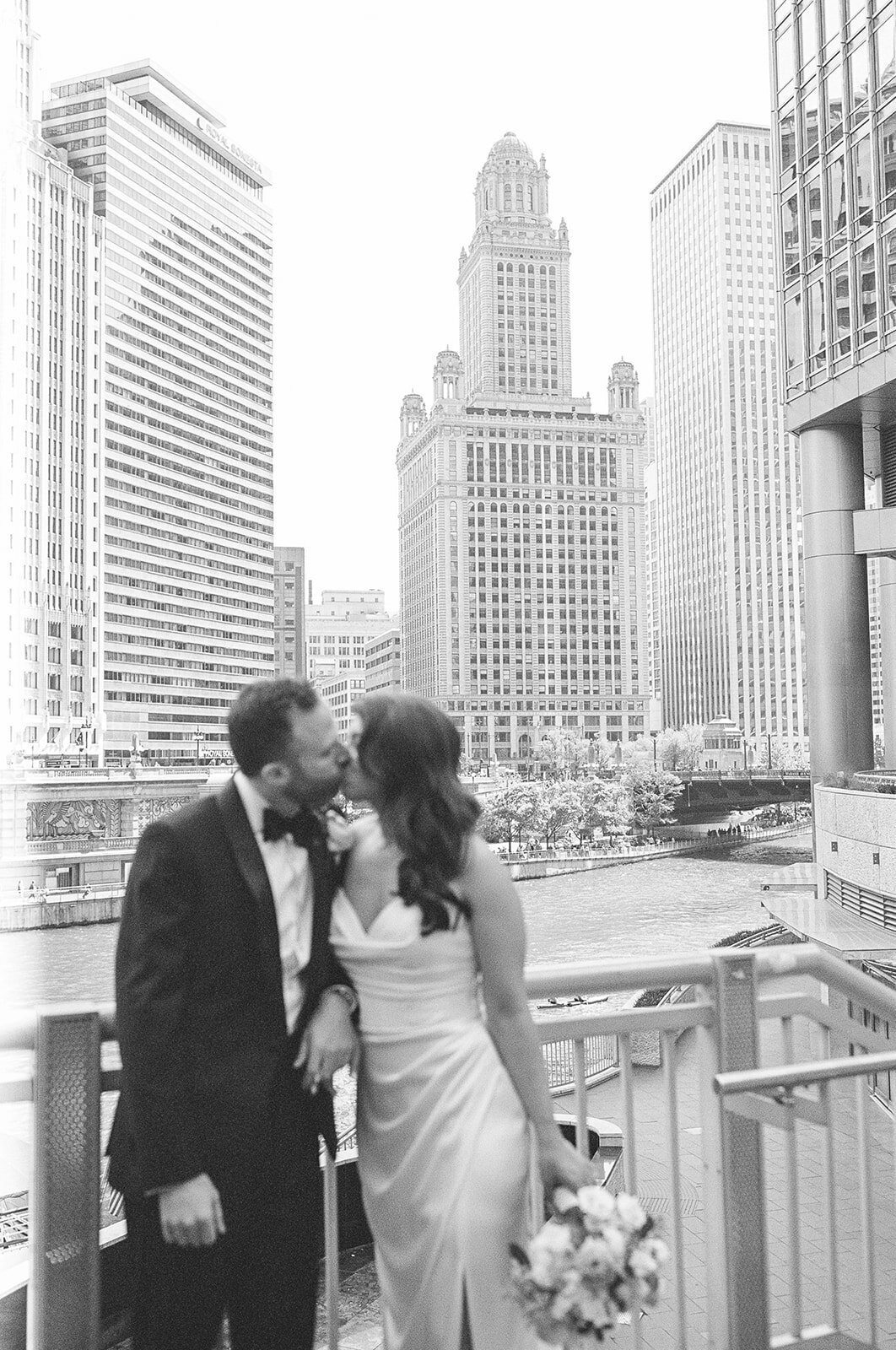 Courtney_Davidson_Photography_Rockwell_on_the_River_Chicago_Wedding_32