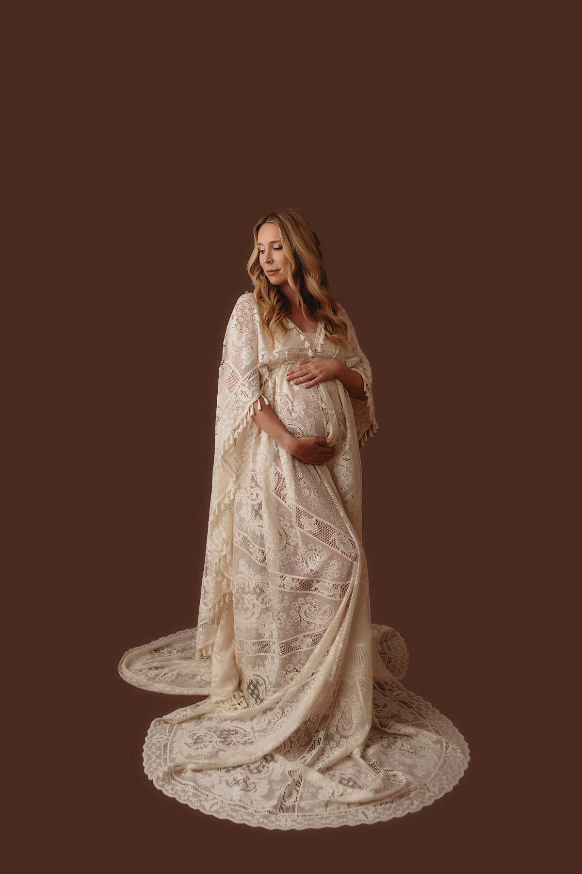 Pregnant woman poses for Pregnancy Pictures in Charleston, SC.