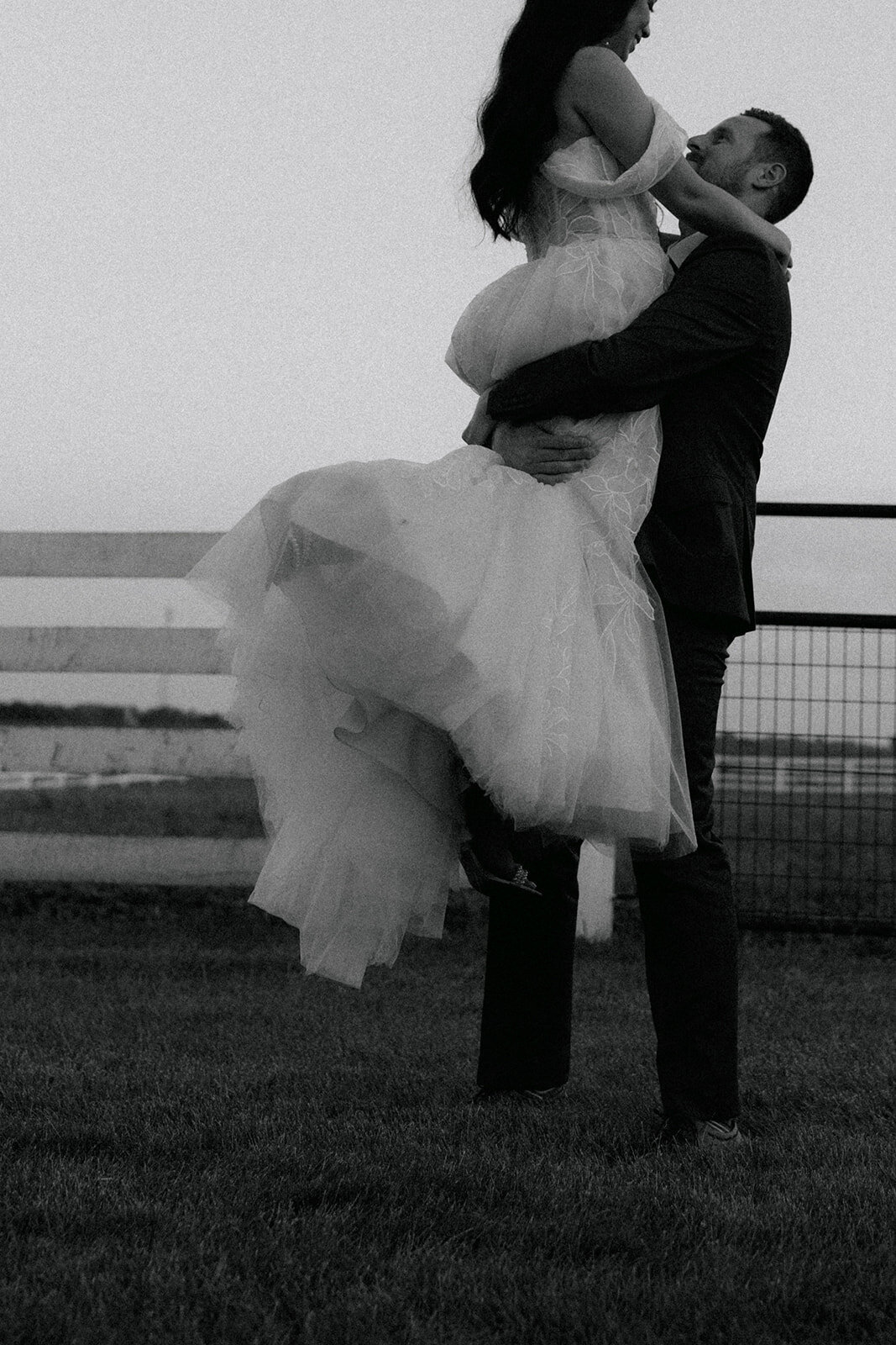 Oswego Illinois Creative Wedding Portraits Northfork Farm