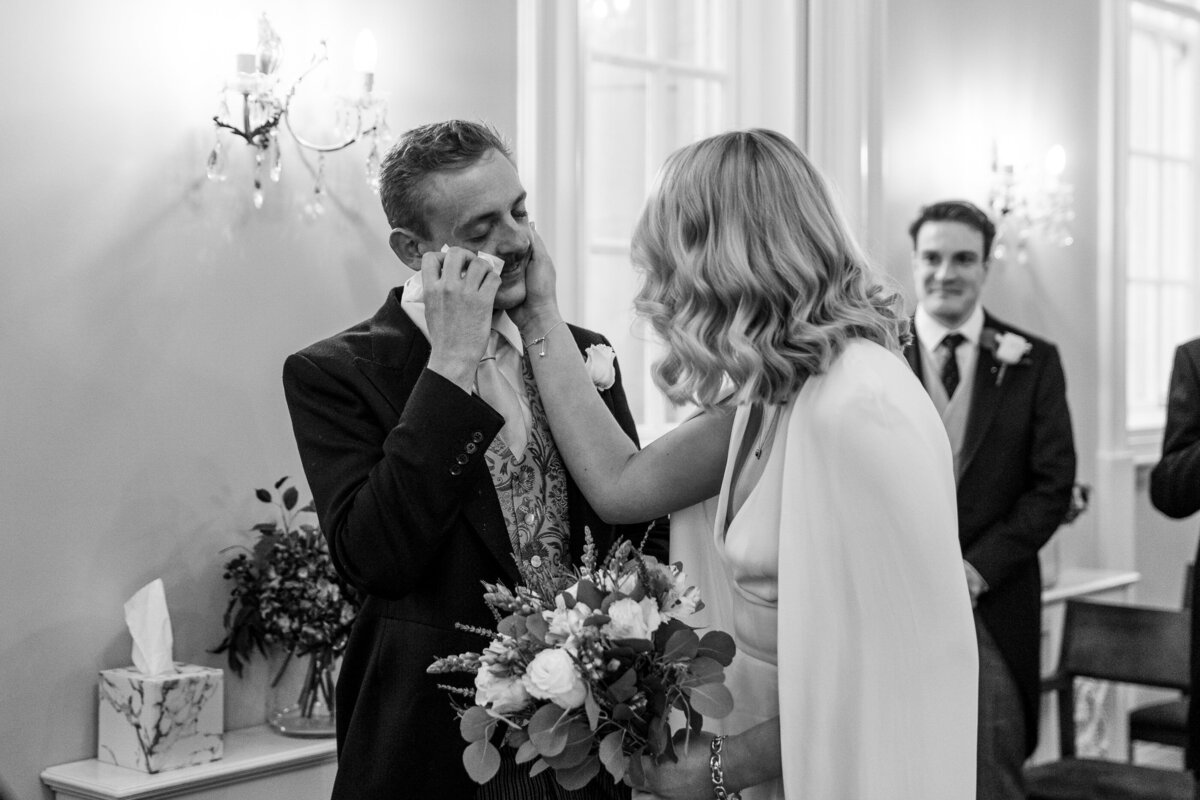 chelsea-old-town-hall-small-wedding-london-030
