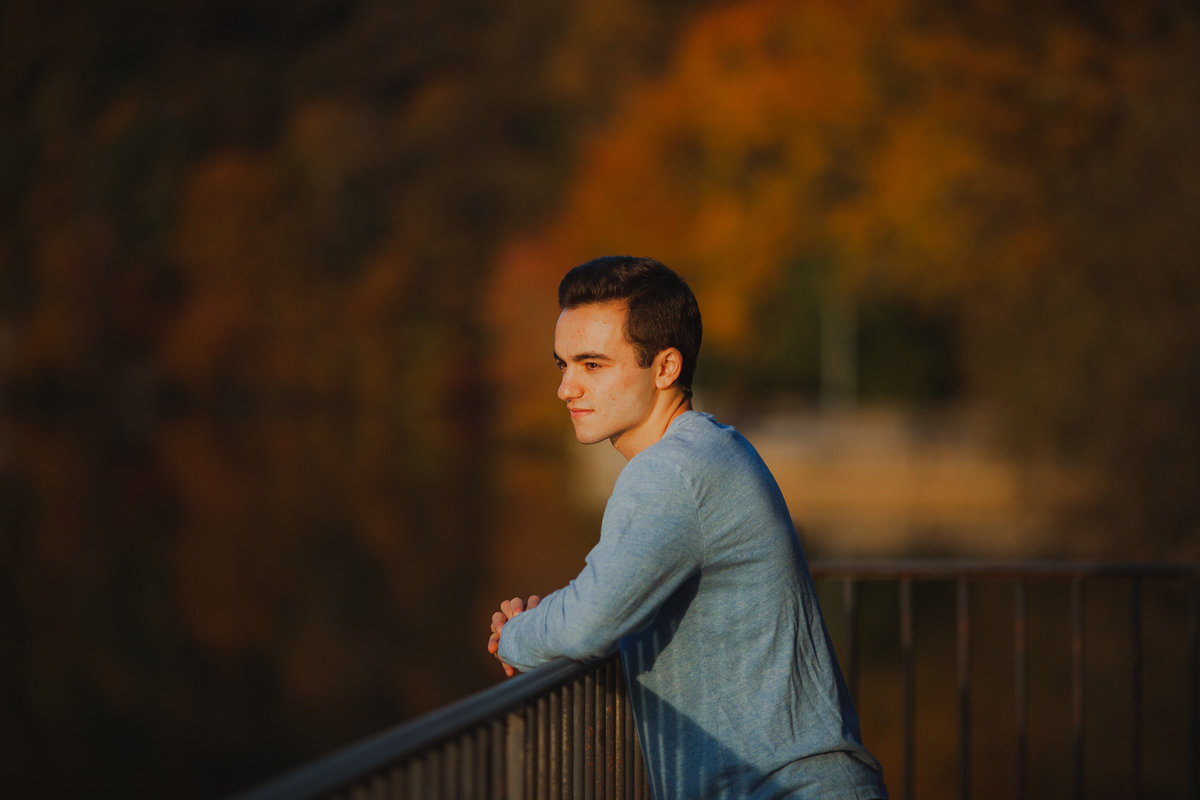 17baltimore-highschool-senior-guy-nature-fashion-fall