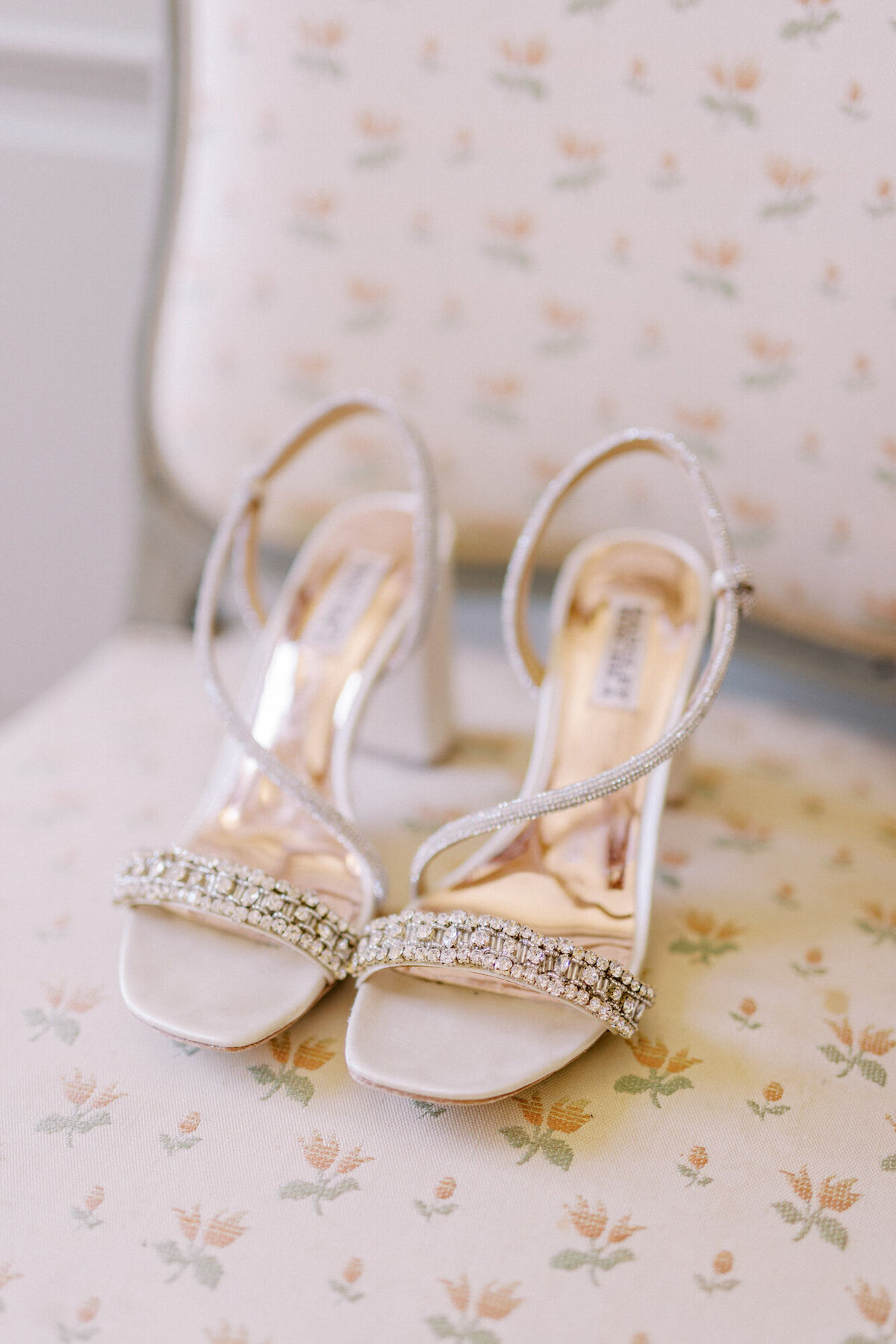 Maïlys Fortune Photography Husband Wife Wedding Weddings Photography France Switzerland Italy Timeless Dreamy Imagery Bilingual French English Destination Weddings Destination Wedding Provence French Riviera Paris Lake Como Tuscany25